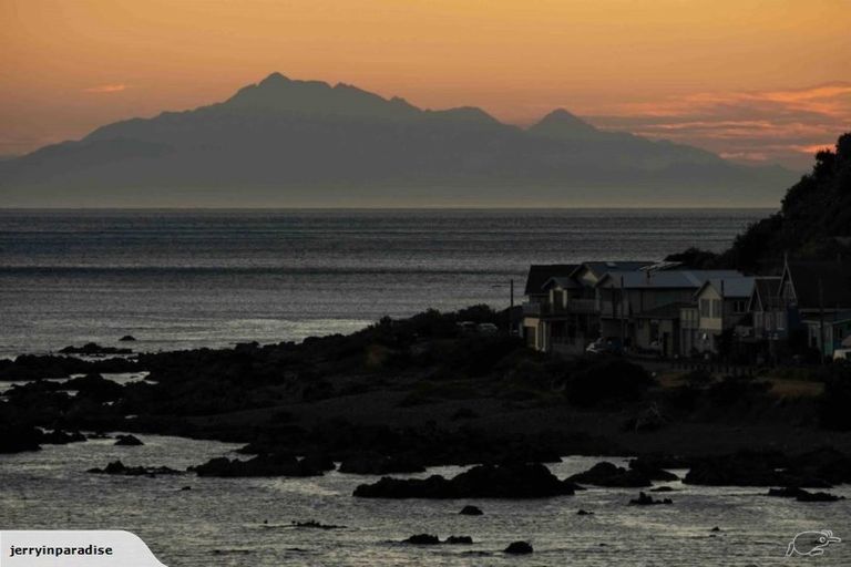 Photo of property in 3/48 Owhiro Bay Parade, Owhiro Bay, Wellington, 6023