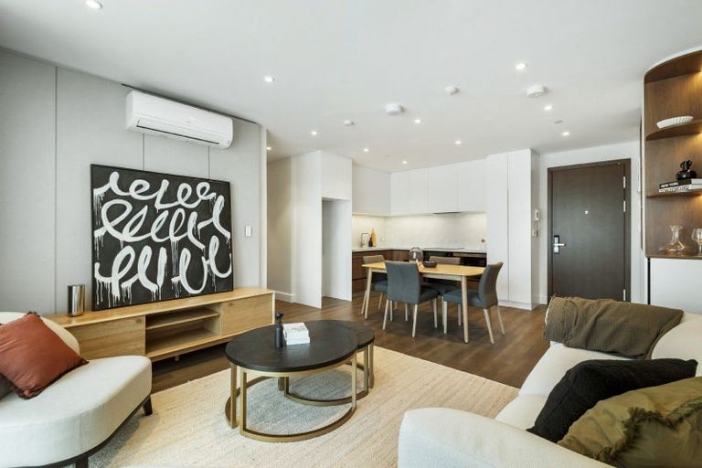 Photo of property in 2/219 Lake Road, Belmont, Auckland, 0622