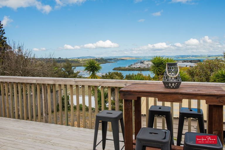 Photo of property in 48 Eureka Place, Parahaki, Whangarei, 0112