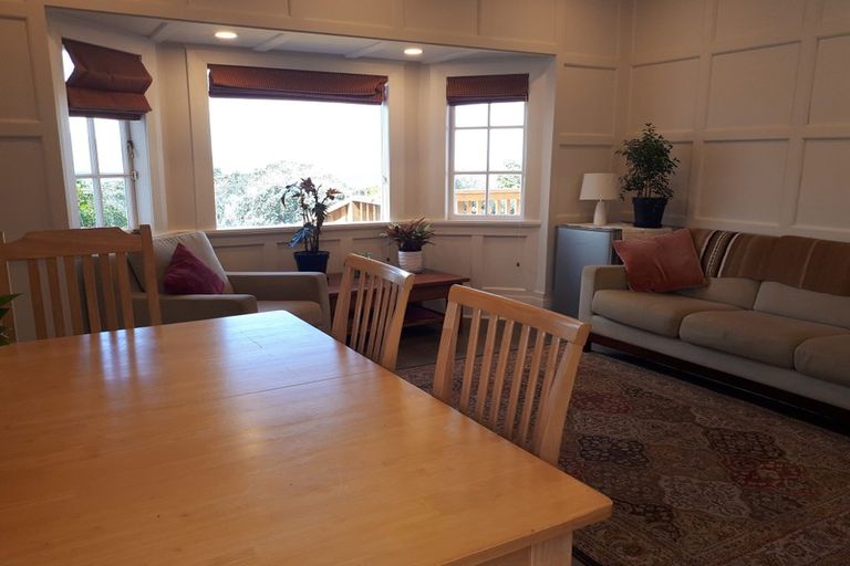 Photo of property in 10 Seacliffe Avenue, Belmont, Auckland, 0622