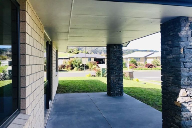 Photo of property in 24 Mary-ellen Place, Coromandel, 3506