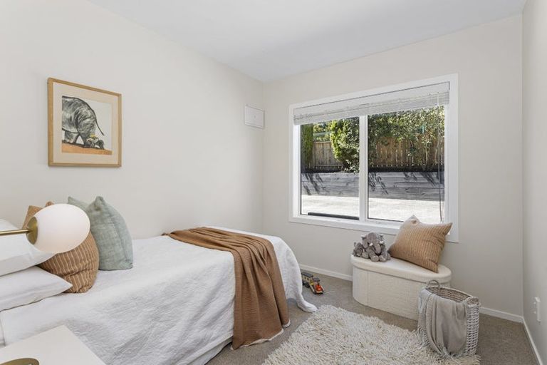 Photo of property in 1/31 Oteha Valley Road, Northcross, Auckland, 0632