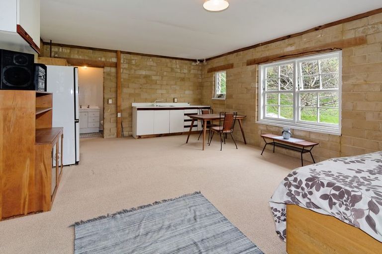 Photo of property in 278 Forest Hill Road, Waiatarua, Auckland, 0612