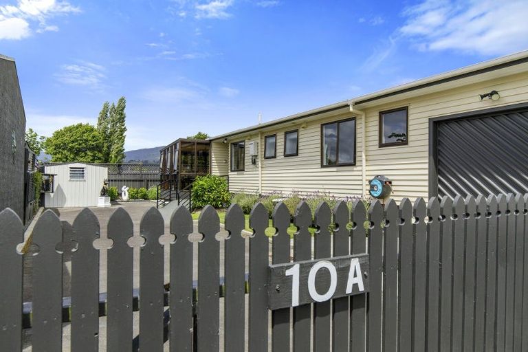 Photo of property in 10a Whitley Avenue, Ebdentown, Upper Hutt, 5018