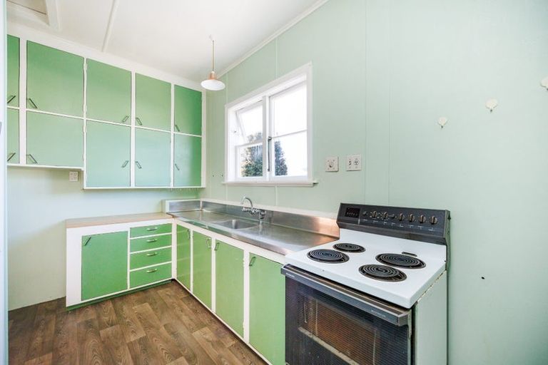 Photo of property in 14 Belvedere Crescent, Takaro, Palmerston North, 4412