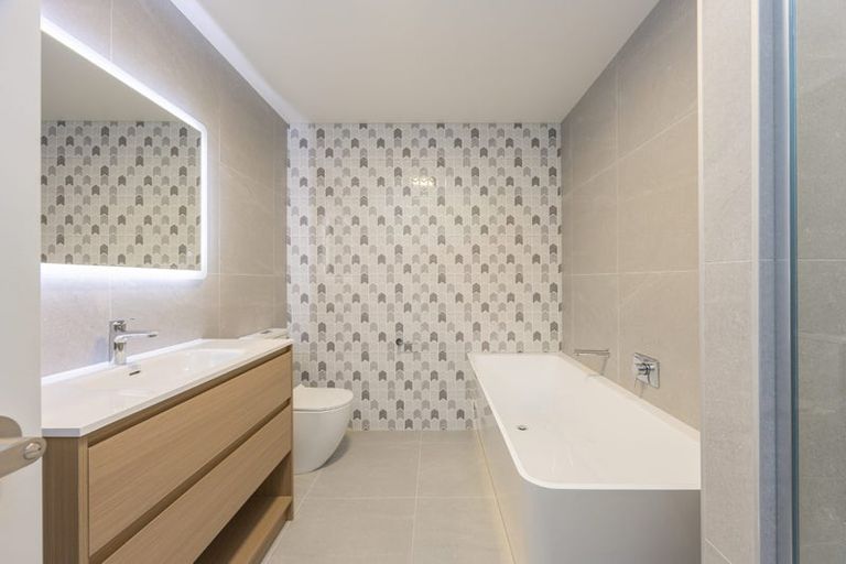 Photo of property in 7 Endurance Rise, Orewa, 0931