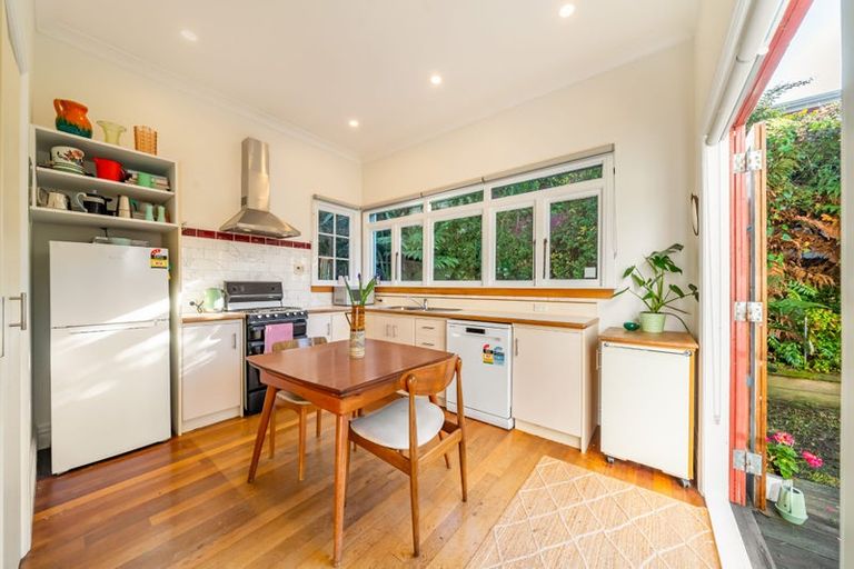 Photo of property in 34 Jefferson Street, Brooklyn, Wellington, 6021