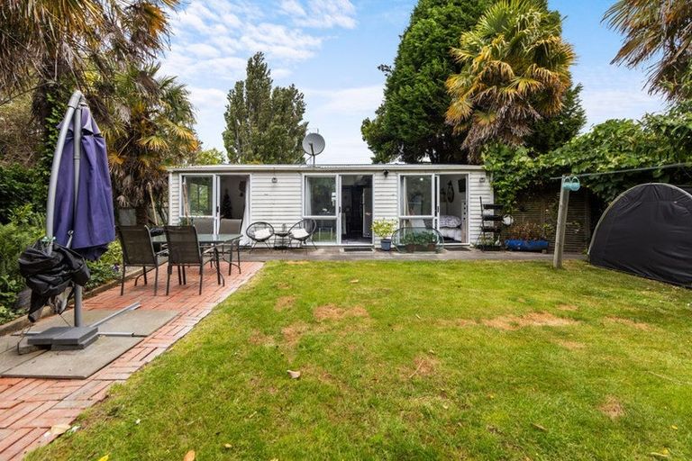 Photo of property in 12 Denvir Street, Strowan, Christchurch, 8052