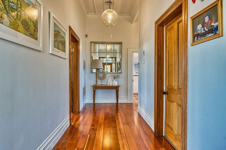 Photo of property in 49 Te Aute Road, Havelock North, 4130