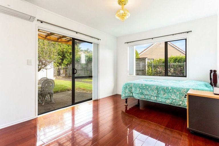 Photo of property in 14 Renoir Street, West Harbour, Auckland, 0618