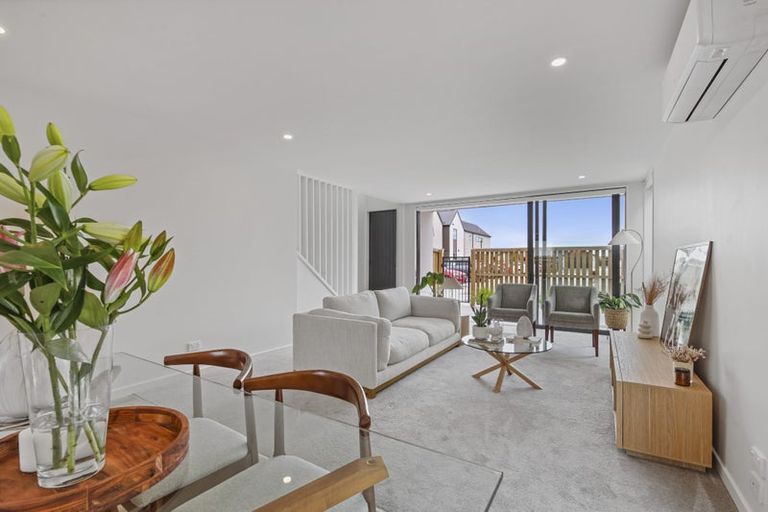 Photo of property in 11/6 Skibbereen Drive, Halswell, Christchurch, 8025