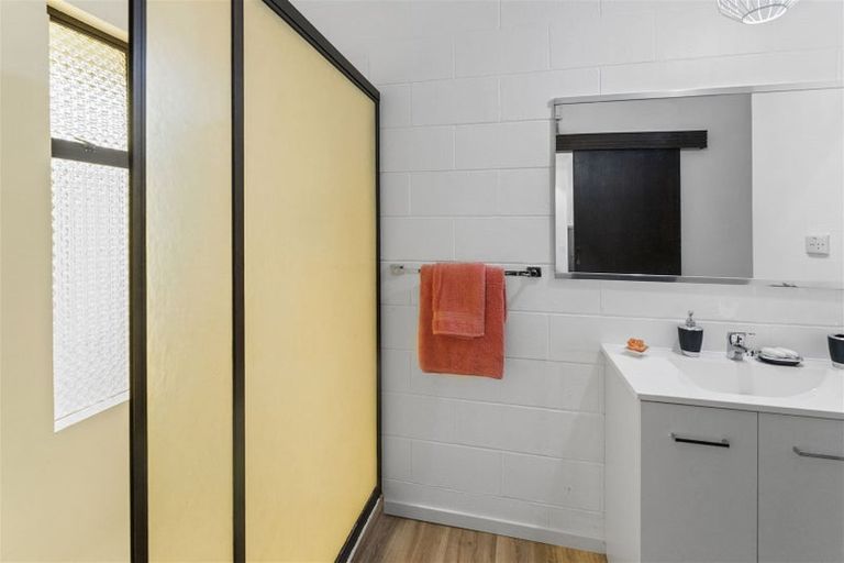 Photo of property in 4 Titoki Place, Levin, 5510