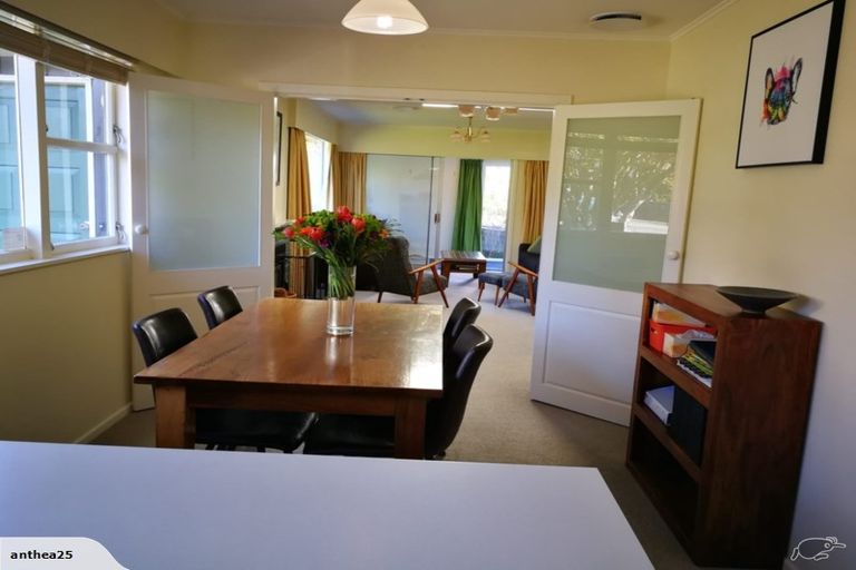 Photo of property in 10 Izard Road, Khandallah, Wellington, 6035