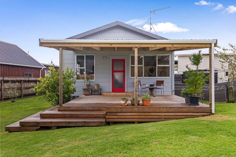 Photo of property in 13 Makere Street, Waitara, 4320