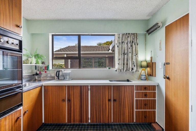 Photo of property in 98 Hillcrest Road, Raumati Beach, Paraparaumu, 5032