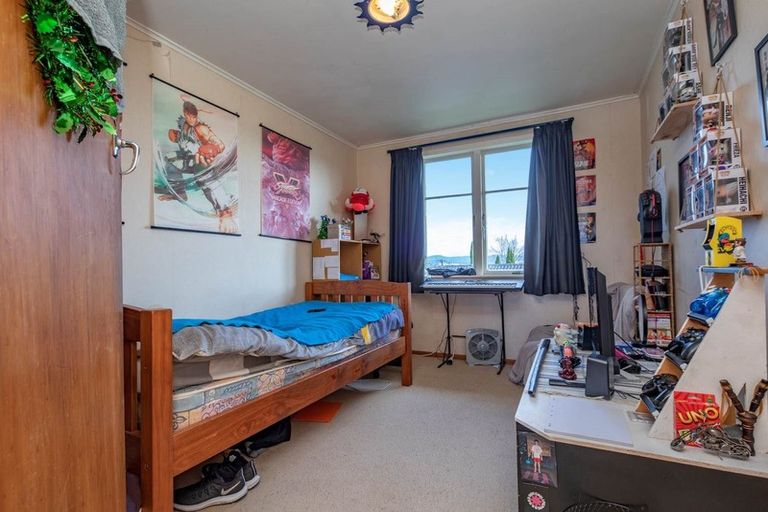 Photo of property in 5 Sherwood Avenue, Te Atatu South, Auckland, 0610