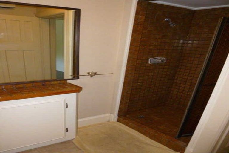 Photo of property in 34 Straven Road, Riccarton, Christchurch, 8011