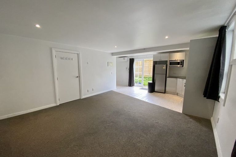 Photo of property in 361 The Terrace, Te Aro, Wellington, 6011