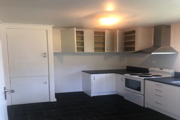 Photo of property in 162 Hutchinson Avenue, New Lynn, Auckland, 0600