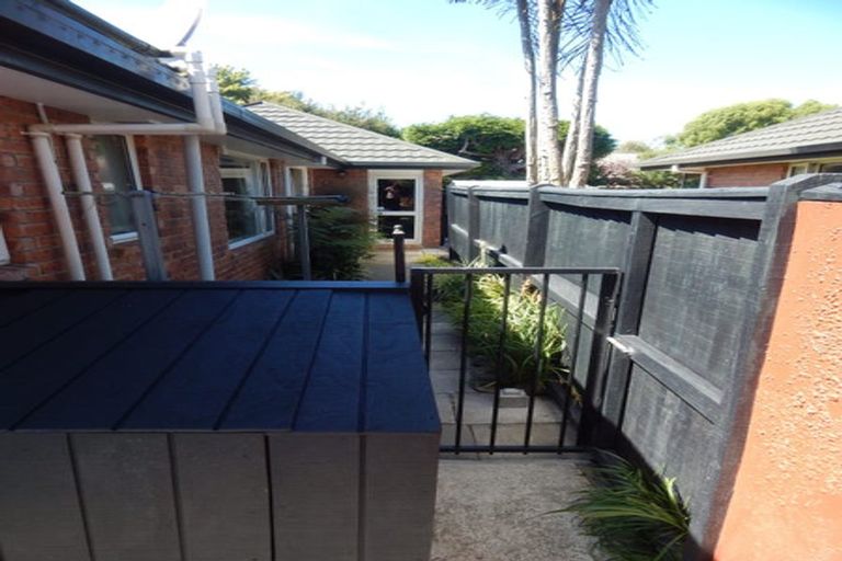 Photo of property in 4/135 Brookside Terrace, Bryndwr, Christchurch, 8053