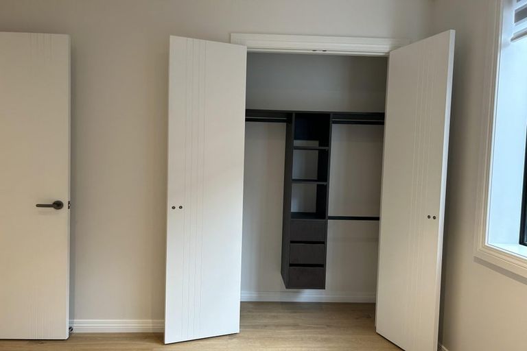 Photo of property in 19 Kerekin Drive, Oteha, Auckland, 0632