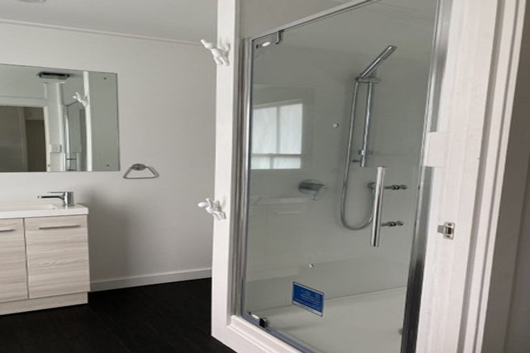 Photo of property in 18 Shoal Bay Road, Devonport, Auckland, 0624