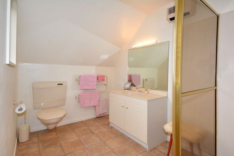 Photo of property in 2 Mornington Road, Balaclava, Dunedin, 9011