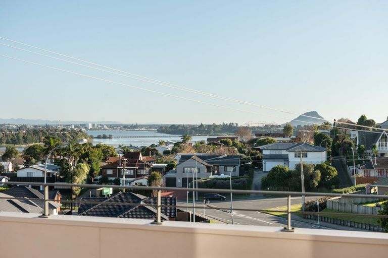Photo of property in 8 Utopia Park Heights, Welcome Bay, Tauranga, 3112