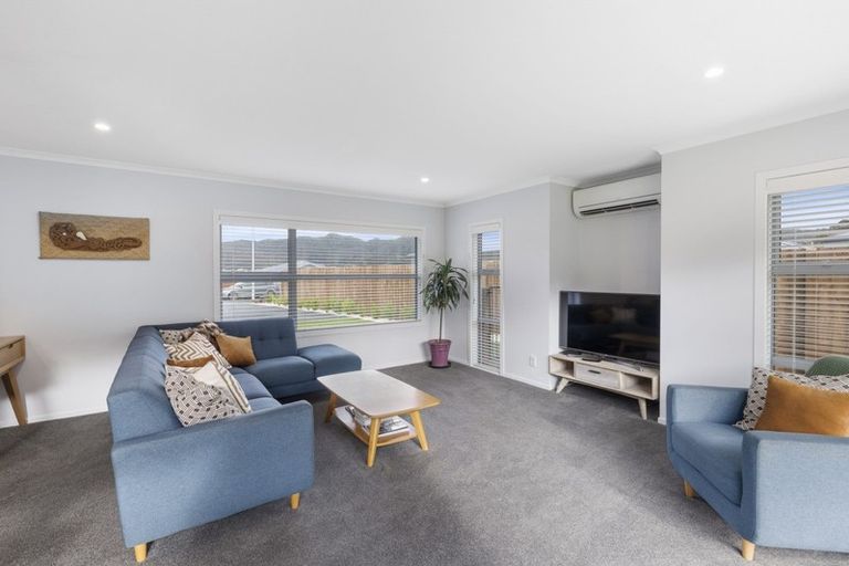 Photo of property in 21 Brian Morgan Terrace, Wainuiomata, Lower Hutt, 5014