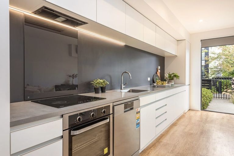 Photo of property in 27/6 Waverley Street, Sydenham, Christchurch, 8023