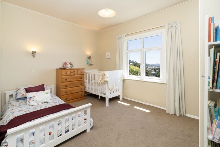 Photo of property in 15 Sunglow Avenue, Melrose, Wellington, 6023