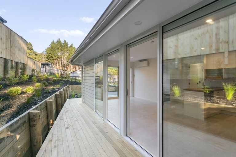 Photo of property in 5 Maraeariki Avenue, Orewa, 0931