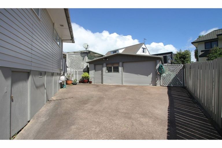 Photo of property in 7 Taynith Place, Glenfield, Auckland, 0629