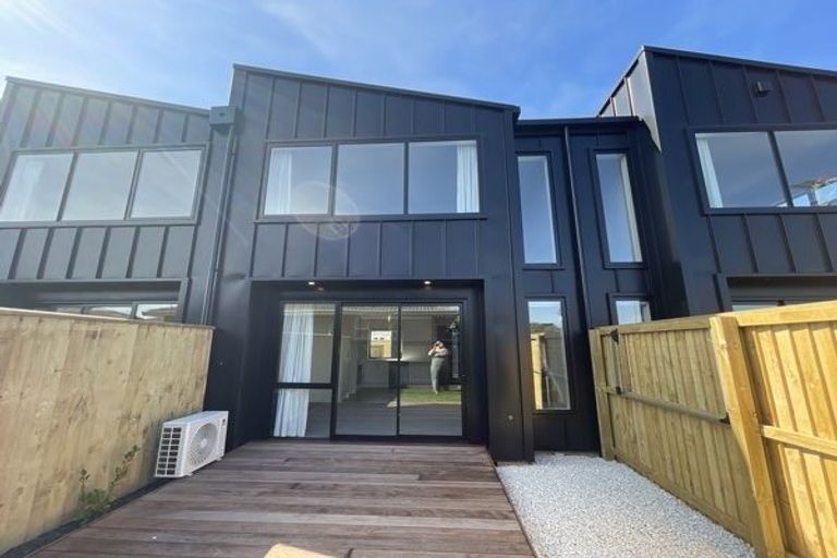 Photo of property in 2/9 Marcroft Street, Woolston, Christchurch, 8062