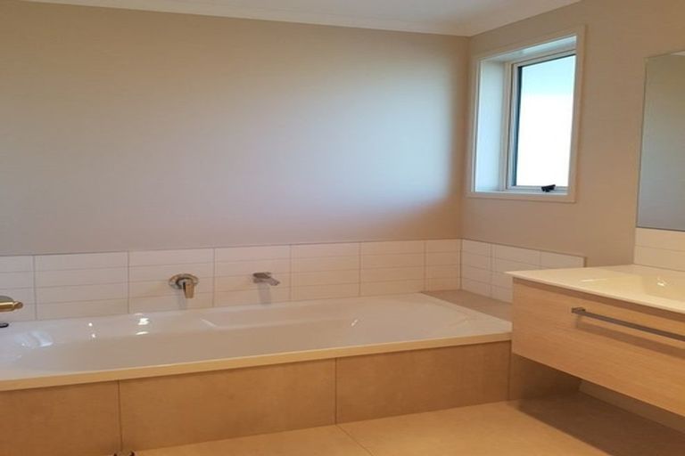 Photo of property in 51 Sentinel Avenue, Omokoroa, 3114