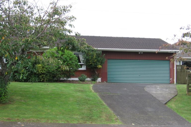 Photo of property in 17 Lipscombe Avenue, Papatoetoe, Auckland, 2025