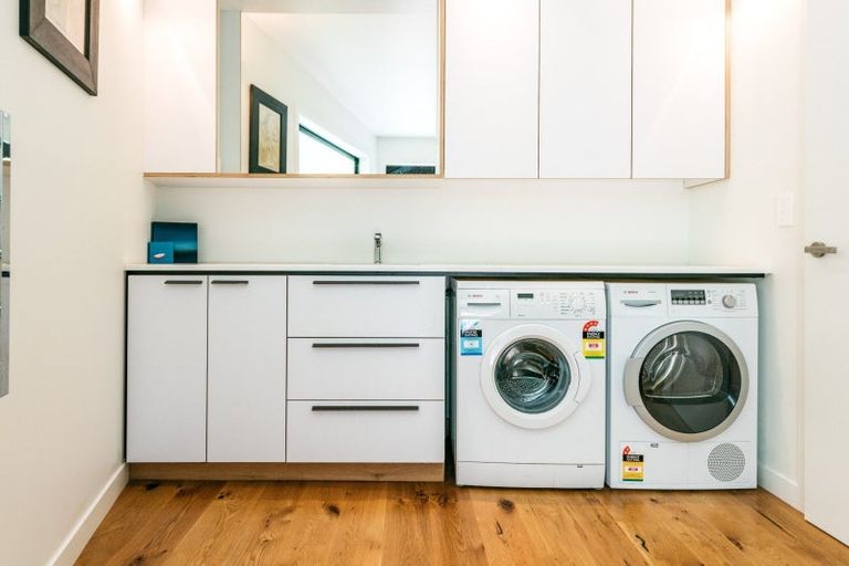 Photo of property in 39 Makora Avenue, Oneroa, Waiheke Island, 1081