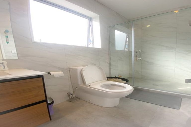 Photo of property in 102 Bellbird Street, Papakura, 2110