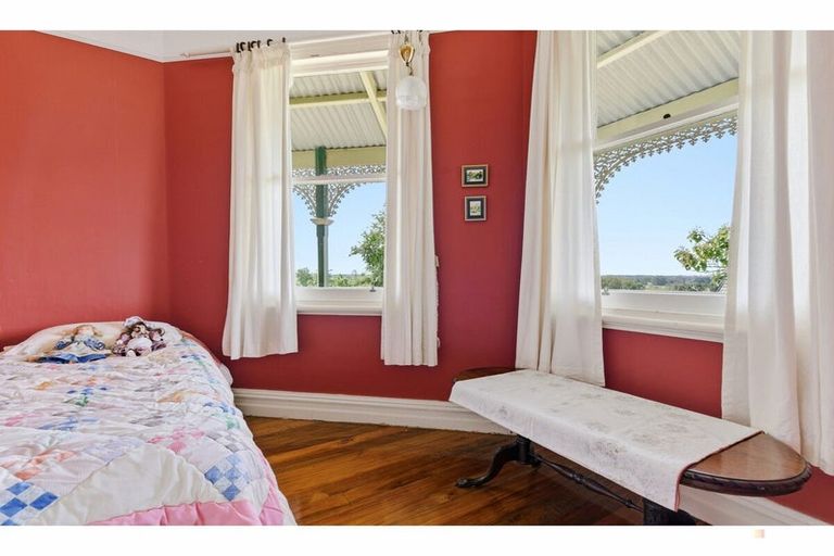 Photo of property in 35 Forest Road, Geraldine, 7930