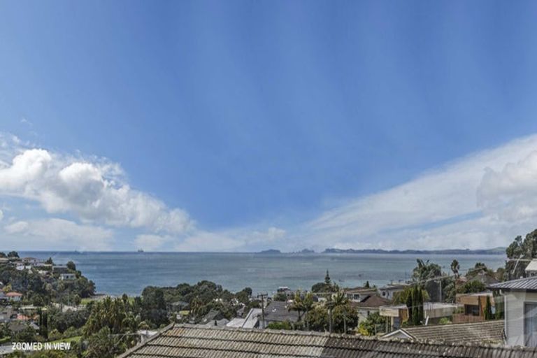 Photo of property in 1/41 East Coast Road, Milford, Auckland, 0620