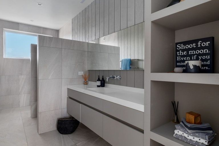 Photo of property in 235a Oceanbeach Road, Mount Maunganui, 3116