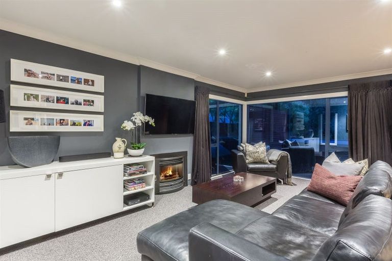 Photo of property in 34 Navigation Drive, Whitby, Porirua, 5024