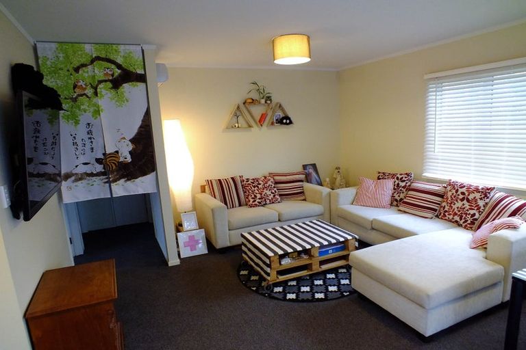 Photo of property in 68 Reynella Drive, Massey, Auckland, 0614
