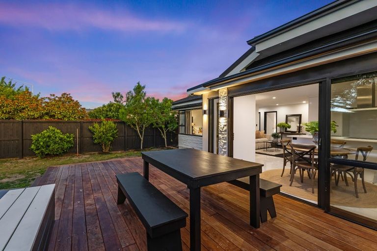 Photo of property in 1/18 Blighs Road, Strowan, Christchurch, 8052