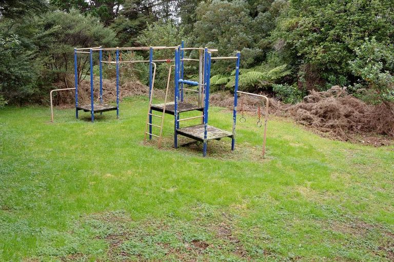 Photo of property in 278 Forest Hill Road, Waiatarua, Auckland, 0612