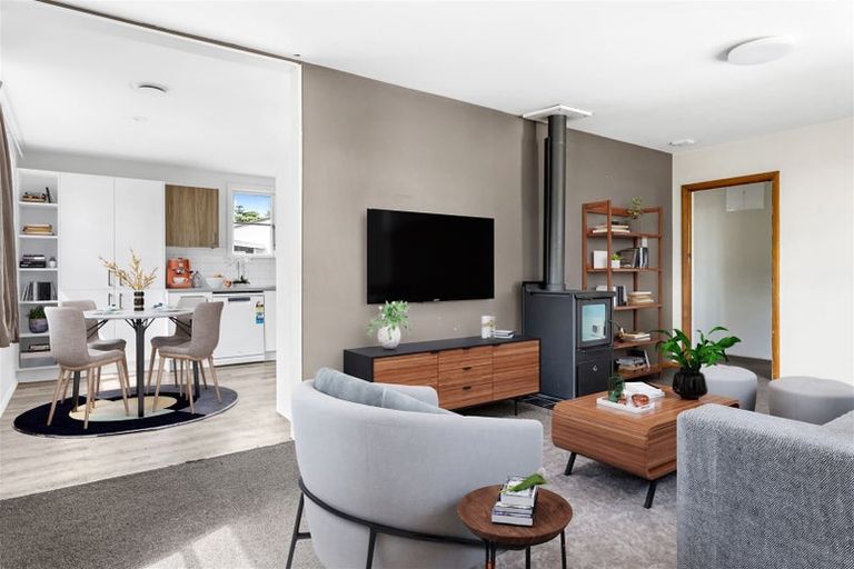 Photo of property in 11 Kaplan Avenue, Islington, Christchurch, 8042