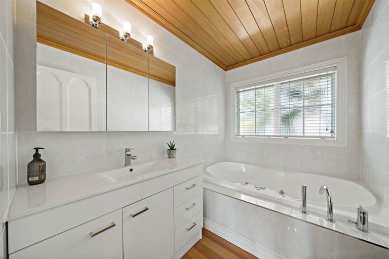 Photo of property in 2/26 Esmonde Road, Takapuna, Auckland, 0622