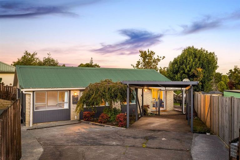 Photo of property in 8/89a Royal Road, Massey, Auckland, 0614