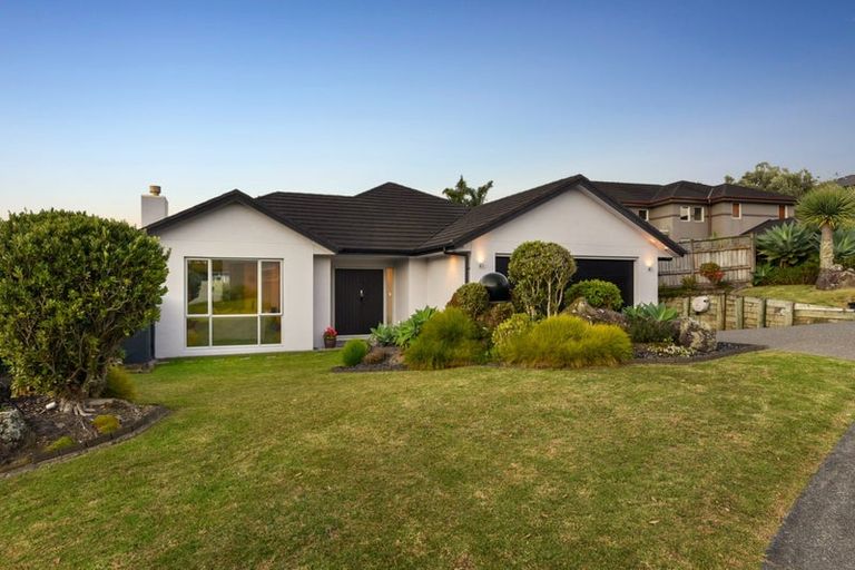 Photo of property in 160 Kittiwake Drive, Schnapper Rock, Auckland, 0632
