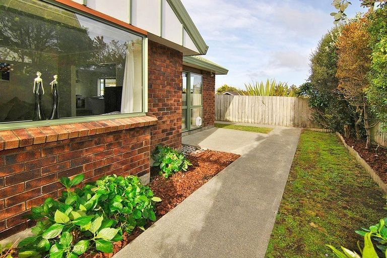 Photo of property in 40a Cunliffe Street, Johnsonville, Wellington, 6037